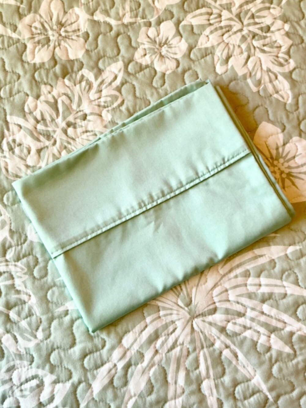 NWOT Prestige Home Standard Cotton Pillowcase - Solid Light Green